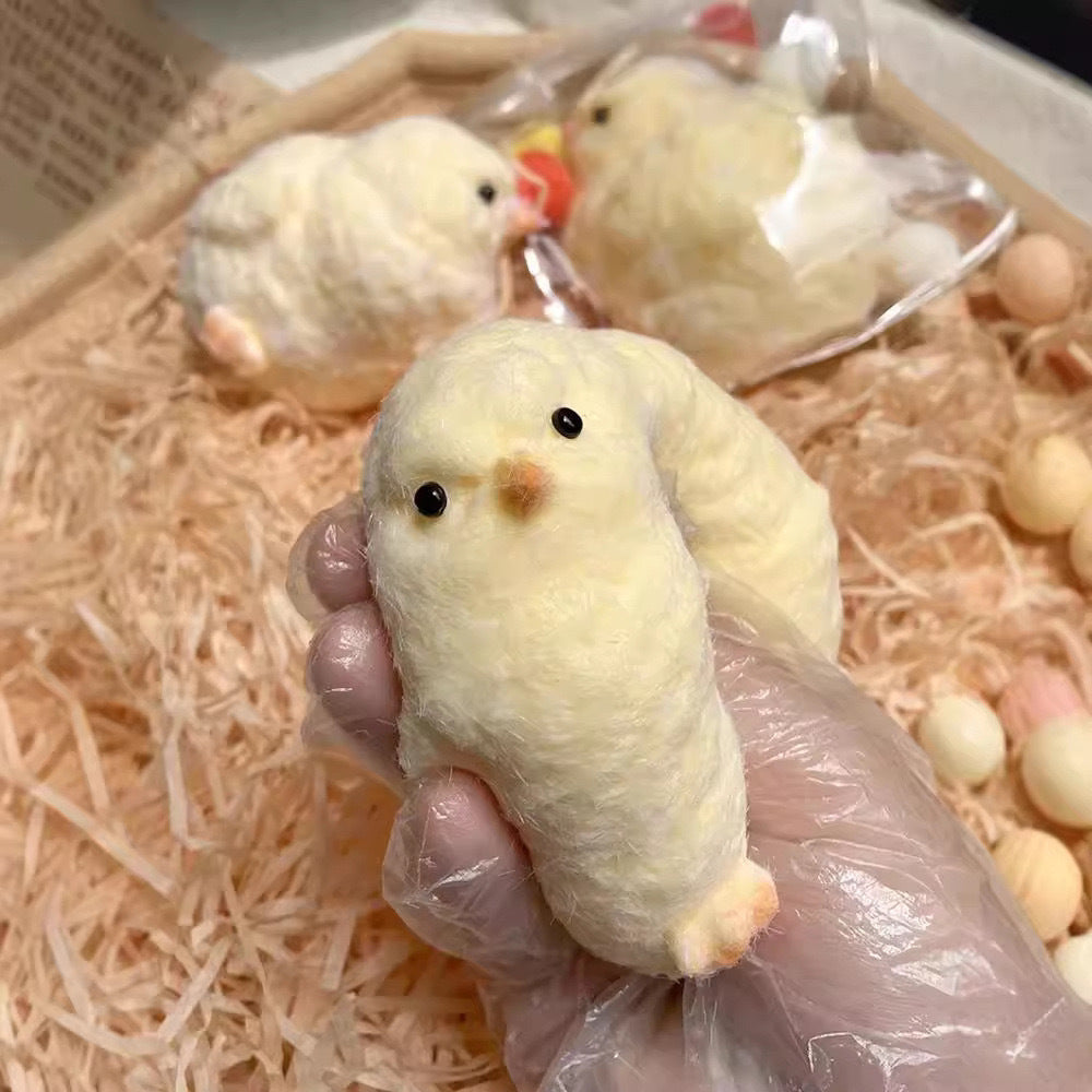 Plush Chicken Pinch Le